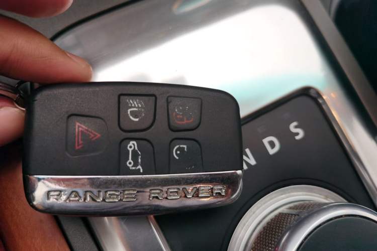 Used Land Rover Range 2012 4.4 TDV8 Vehicle Key