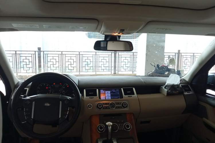 Used Land Rover Range 2012 5.0 NA V8 Headliner