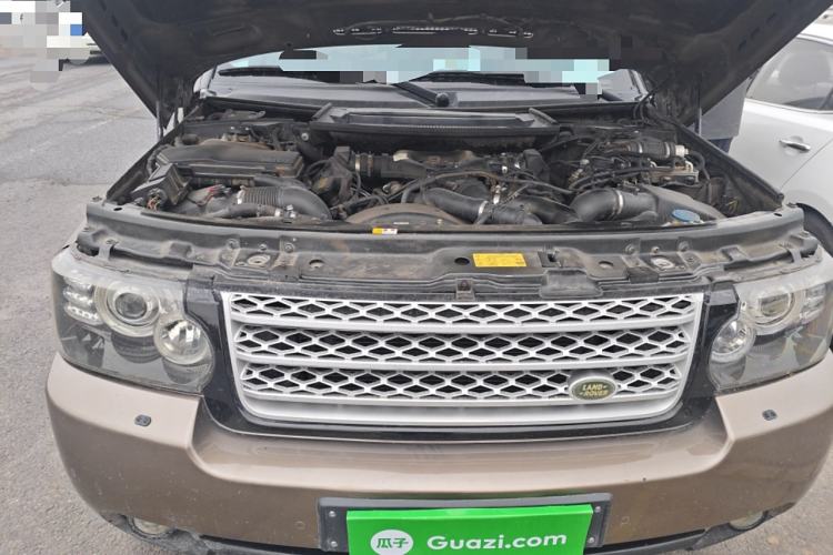 Used Land Rover Range 2012 4.4 TDV8 Engine Bay