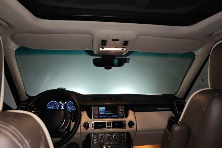 Used Land Rover Range 2012 5.0 NA V8 Headliner