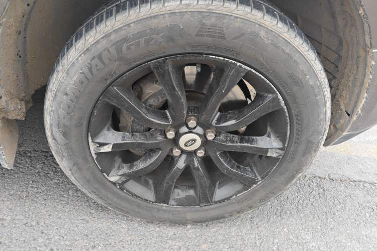 Used Land Rover Range 2012 4.4 TDV8 Right Front Wheel Hub
