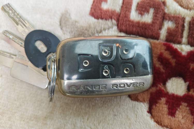 Used Land Rover Range 2012 4.4 TDV8 Vehicle Key