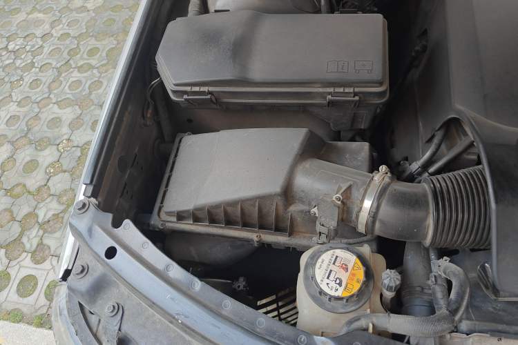 Used Land Rover Range 2012 5.0 SC V8 Prestige Genesis Edition Engine Bay Right