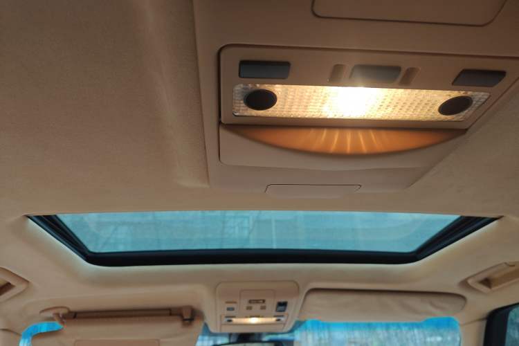 Used Land Rover Range 2012 5.0 SC V8 Prestige Genesis Edition Headliner