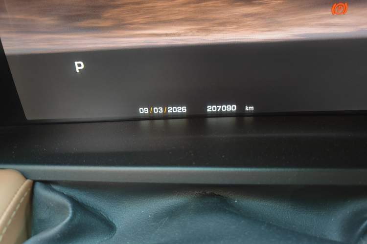Used Land Rover Range 2012 5.0 SC V8 Prestige Genesis Edition Odometer Close Up