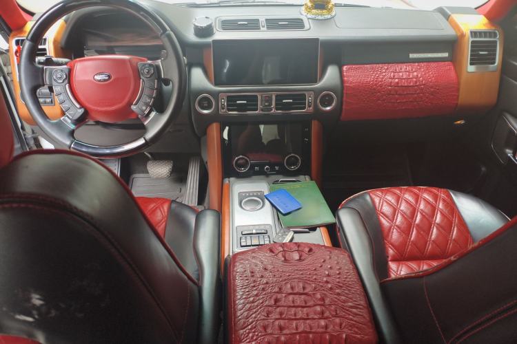 Used Land Rover Range 2012 4.4 TDV8 Center Console