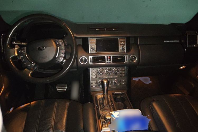 Used Land Rover Range 2012 5.0 SC V8 Center Console