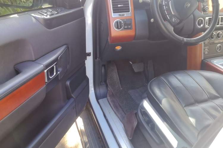 Used Land Rover Range 2012 4.4 TDV8 Driver Seat