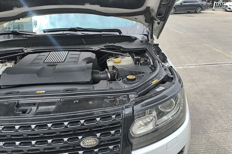 Used Land Rover Range  Engine Bay Left