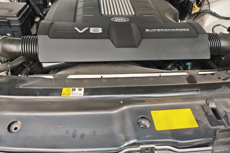 Used Land Rover Range 2012 5.0 SC V8 Engine Bay