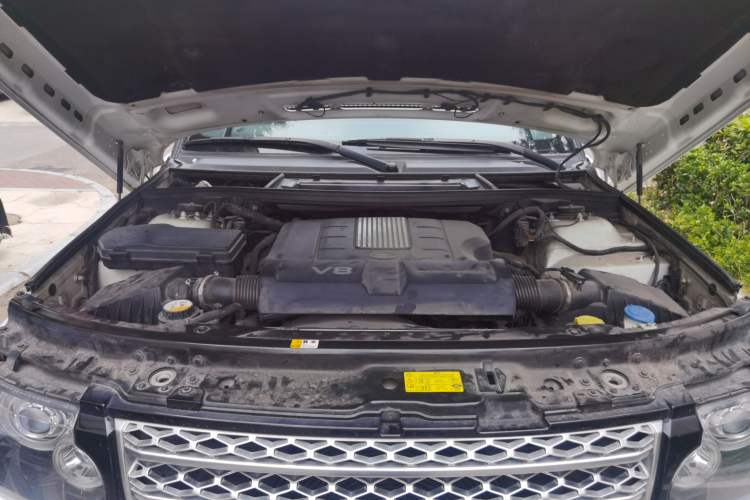 Used Land Rover Range 2012 5.0 SC V8 Engine Bay