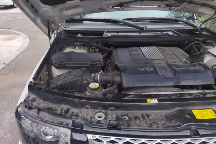 Used Land Rover Range 2012 5.0 SC V8 Engine Bay Right