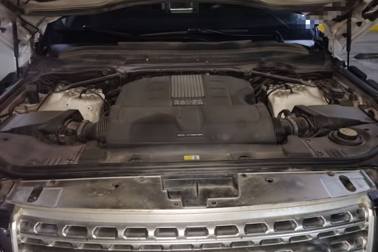 Used Land Rover Range  Engine Bay