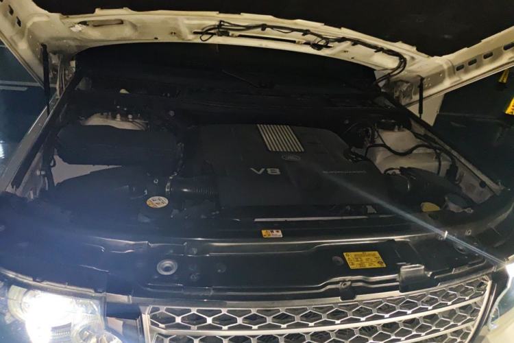 Used Land Rover Range 2012 5.0 SC V8 Engine Bay