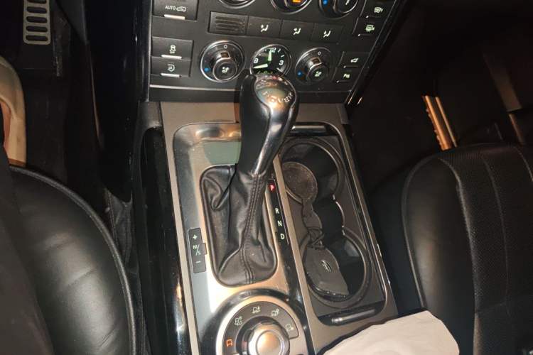 Used Land Rover Range 2012 5.0 SC V8 Gear Lever