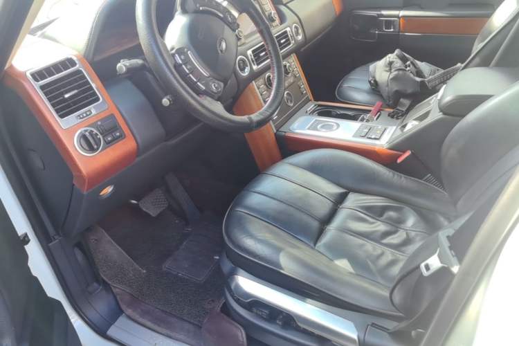 Used Land Rover Range 2012 4.4 TDV8 Left Front Seat