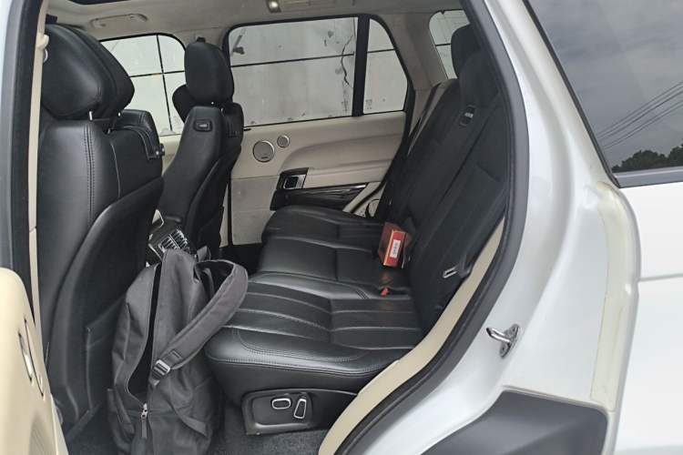 Used Land Rover Range  Left Rear Seat