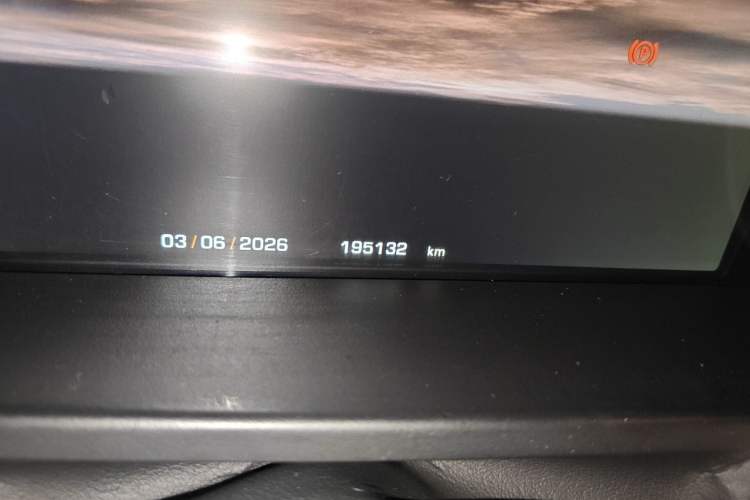 Used Land Rover Range 2012 3.6 TDV8 Odometer Close Up
