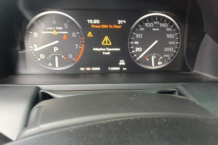 Used Land Rover Range 2012 5.0 SC V8 Odometer Close Up
