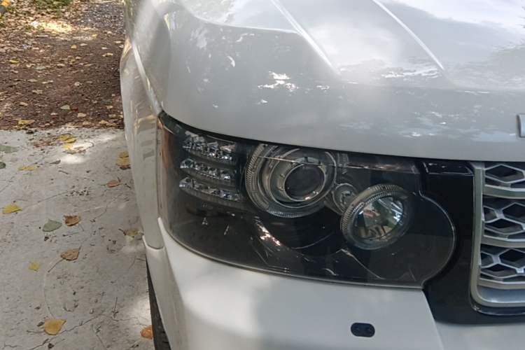 Used Land Rover Range 2012 5.0 SC V8 Right Front Headlight