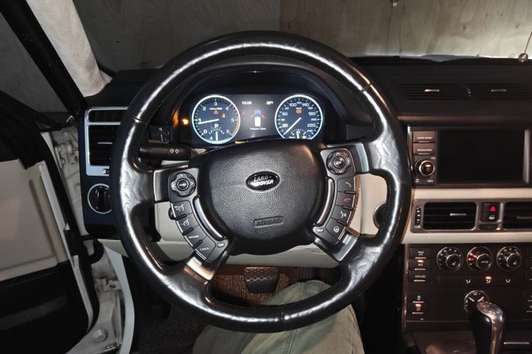 Used Land Rover Range 2012 3.6 TDV8 Steering Wheel