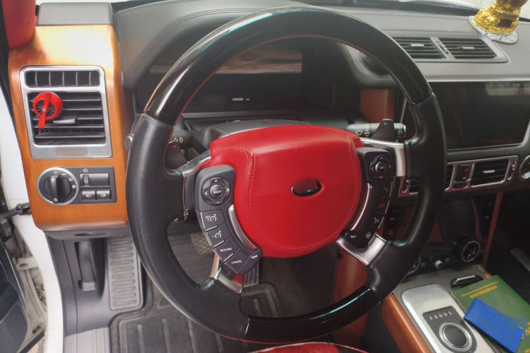 Used Land Rover Range 2012 4.4 TDV8 Steering Wheel