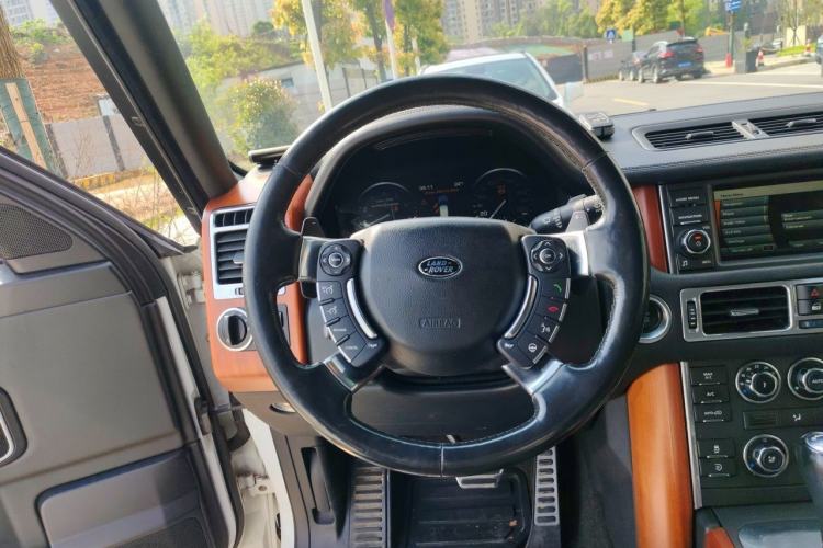 Used Land Rover Range 2012 5.0 SC V8 Steering Wheel