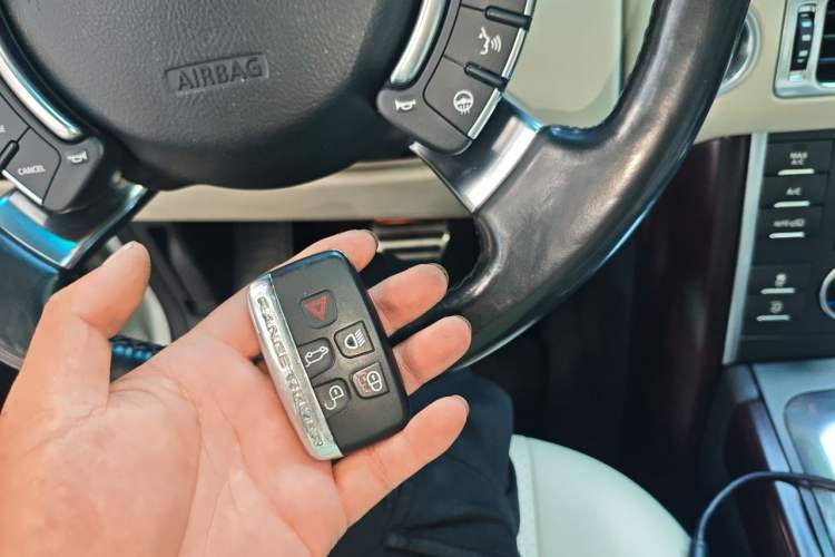 Used Land Rover Range 2012 5.0 SC V8 Vehicle Key