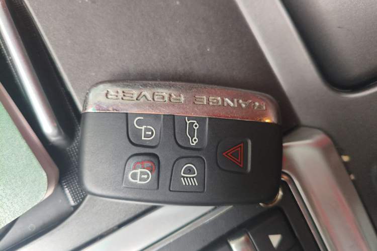 Used Land Rover Range 2012 4.4 TDV8 Vehicle Key
