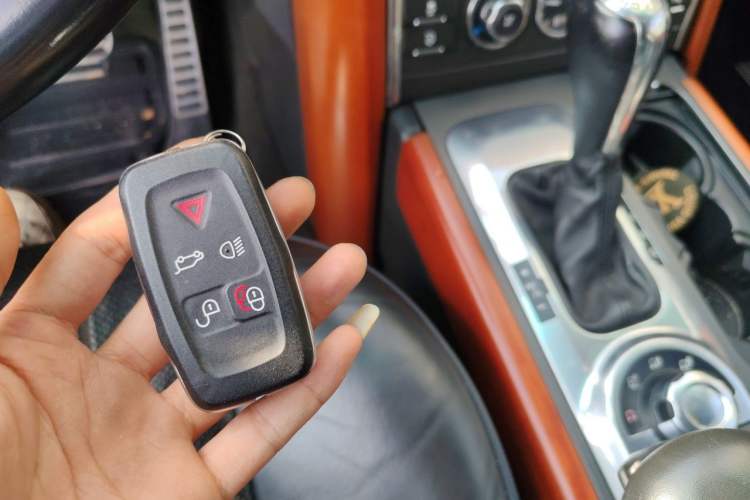 Used Land Rover Range 2012 5.0 SC V8 Vehicle Key