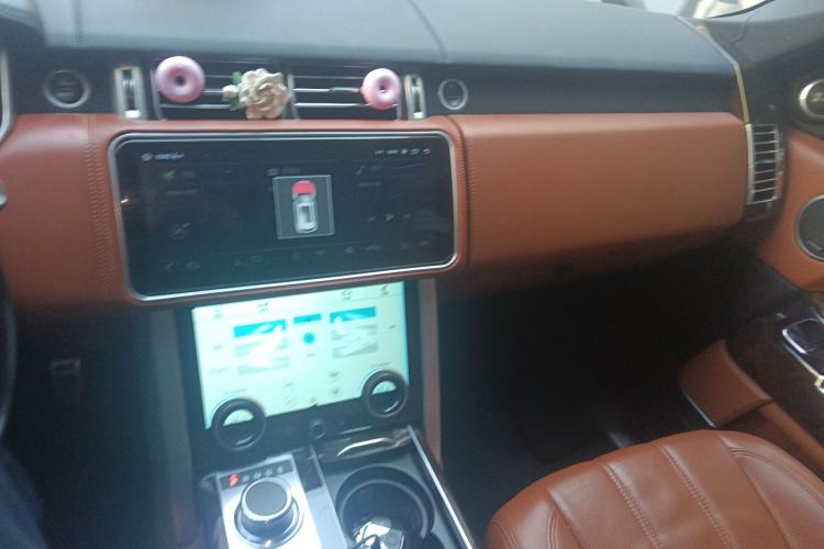 Used Land Rover Range 2013 5.0 SC V8 Vogue SE Audio And AC Panel