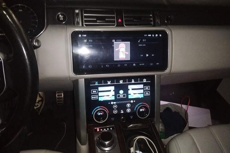 Used Land Rover Range 2013 NA 5.0 V8 Vogue SE Audio And AC Panel