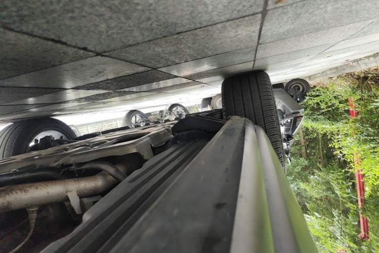 Used Land Rover Range  Chassis Front Left