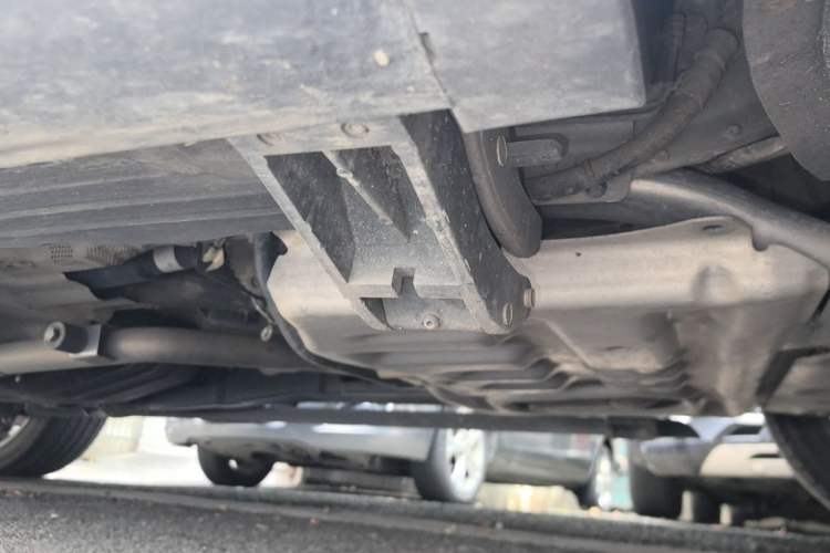 Used Land Rover Range 2013 3.0 TDV6 Vogue Chassis Front Right