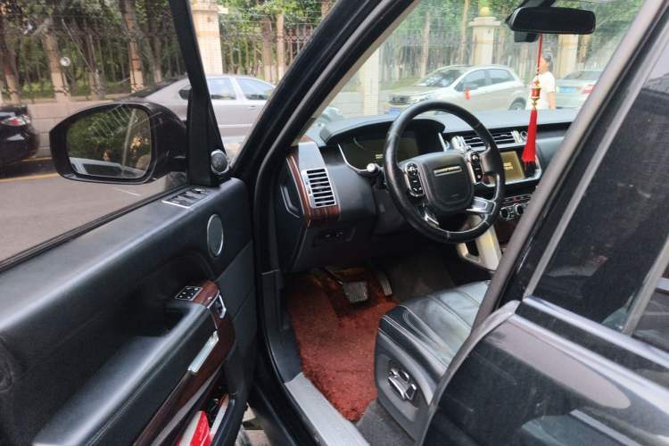 Used Land Rover Range 2013 NA 5.0 V8 Vogue SE Driver Seat