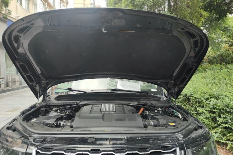 Used Land Rover Range  Engine Bay