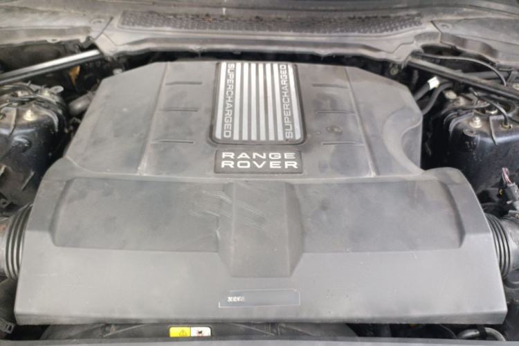 Used Land Rover Range  Engine Bay