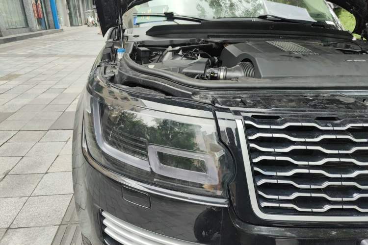 Used Land Rover Range  Engine Bay Right