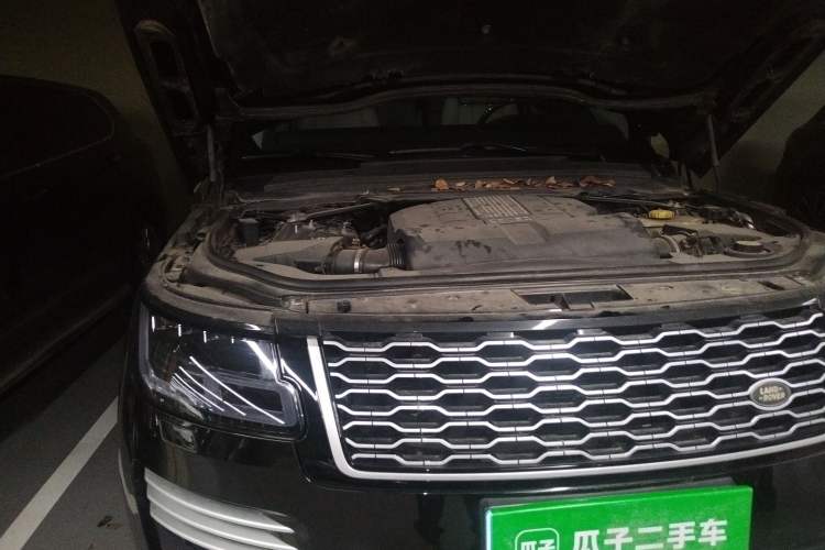 Used Land Rover Range 2013 NA 5.0 V8 Vogue SE Engine Bay Right