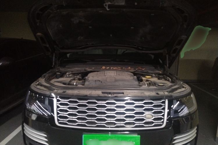 Used Land Rover Range 2013 NA 5.0 V8 Vogue SE Engine Bay