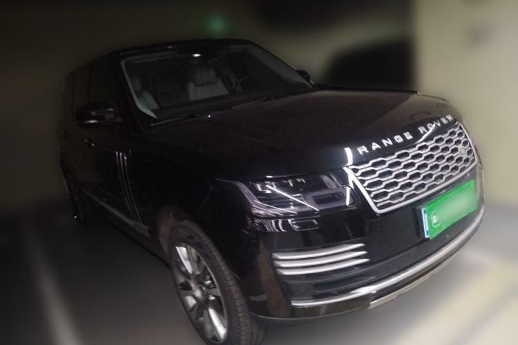 Used Land Rover Range 2013 NA 5.0 V8 Vogue SE Front Right 45 Deg
