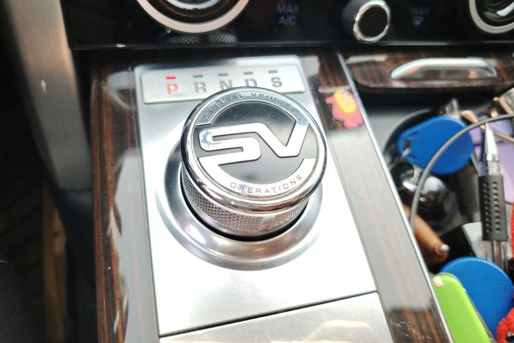 Used Land Rover Range 2013 5.0 SC V8 Vogue SE Gear Lever