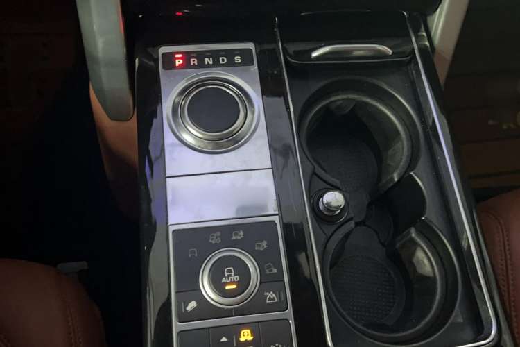 Used Land Rover Range 2013 NA 5.0 V8 Vogue SE Gear Lever