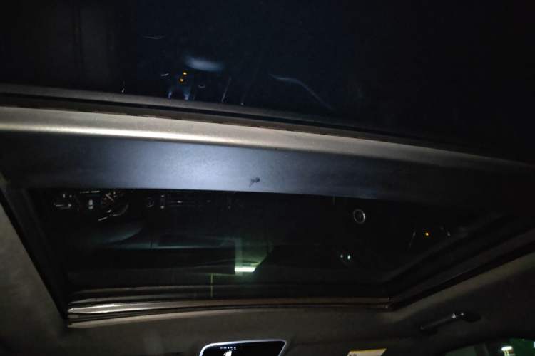 Used Land Rover Range 2013 5.0 SC V8 Vogue SE Headliner