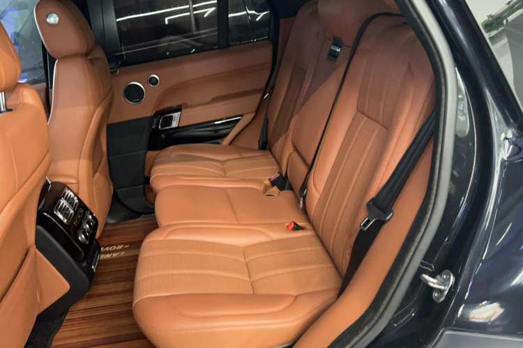 Used Land Rover Range 2013 NA 5.0 V8 Vogue SE Interior 1