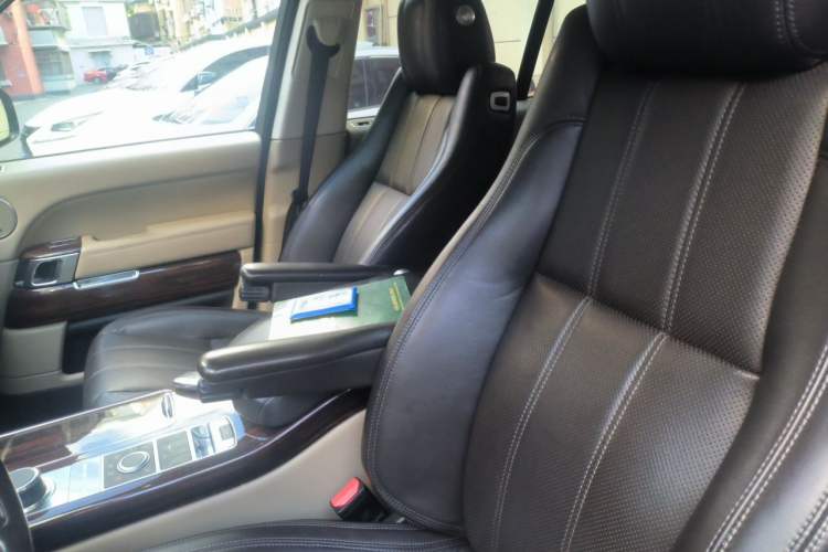 Used Land Rover Range 2013 3.0 TDV6 Vogue Left Front Seat
