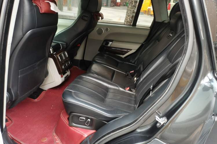 Used Land Rover Range 2013 3.0 TDV6 Vogue Left Rear Seat