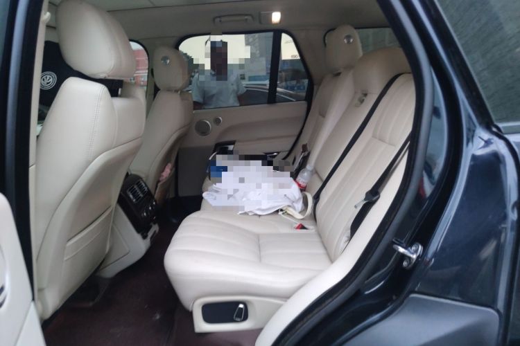 Used Land Rover Range 2013 5.0 SC V8 Vogue SE Left Rear Seat