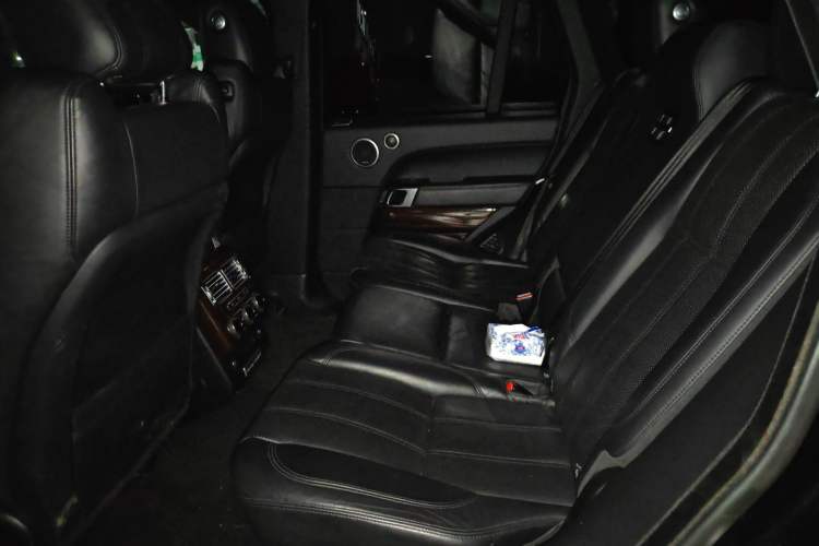Used Land Rover Range 2013 5.0 SC V8 Vogue SE Left Rear Seat