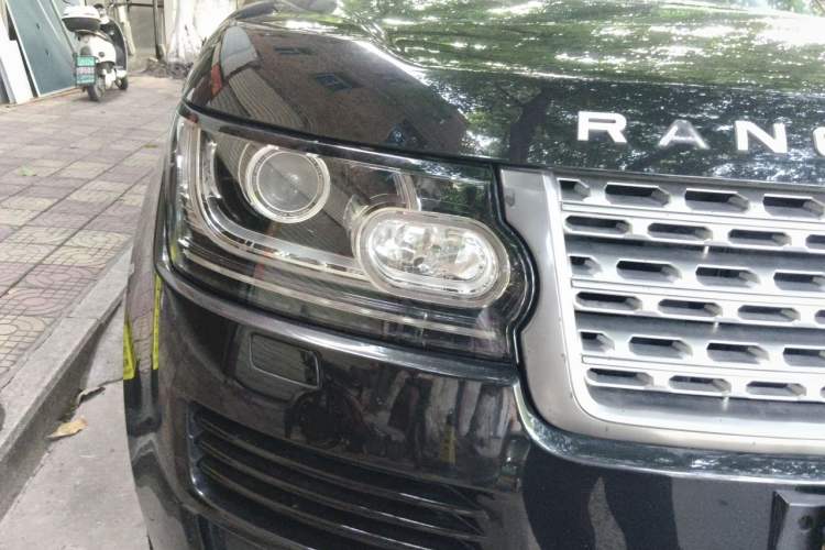Used Land Rover Range 2013 3.0 TDV6 Vogue Right Front Headlight